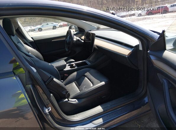 5YJ3E1EB3NF260982 2022 TESLA MODEL 3 Black Front interior view