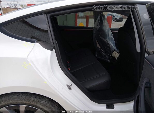 5YJ3E1EB3SF932910 2025 TESLA MODEL 3 White Vista de la etiqueta del VIN