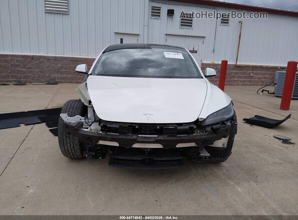 5YJ3E1EB3SF932910 2025 TESLA MODEL 3 White Vista del cuadro de instrumentos