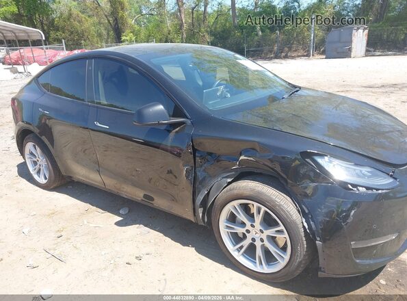 5YJYGAEE3MF112582 2021 TESLA MODEL Y Black Widok z przodu