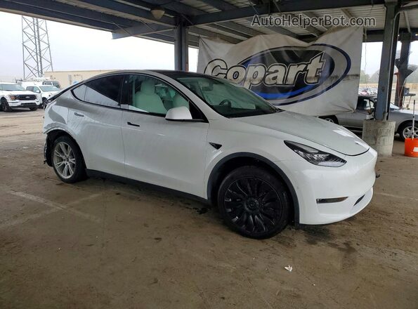 5YJYGDED2MF192725 2021 TESLA MODEL White Передня права чверть