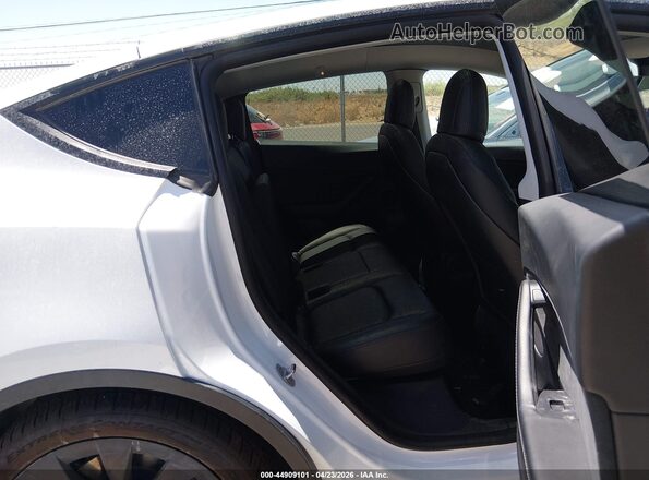 5YJYGDEE3MF241973 2021 TESLA MODEL Y White Вид наклейки з VIN-кодом