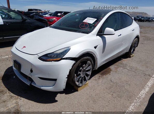 5YJYGDEE3MF241973 2021 TESLA MODEL Y White Передня ліва чверть