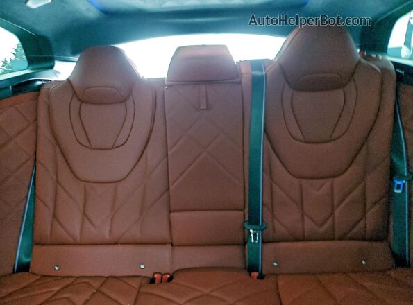 5YM23CS08P9S69925 2023 BMW XM White უკანა სავარძლების ხედი