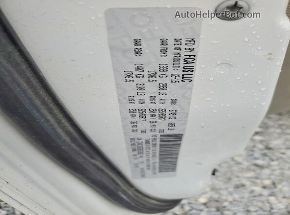 2C4RC1BG5GR252826 2016 CHRYSLER TOWN White 