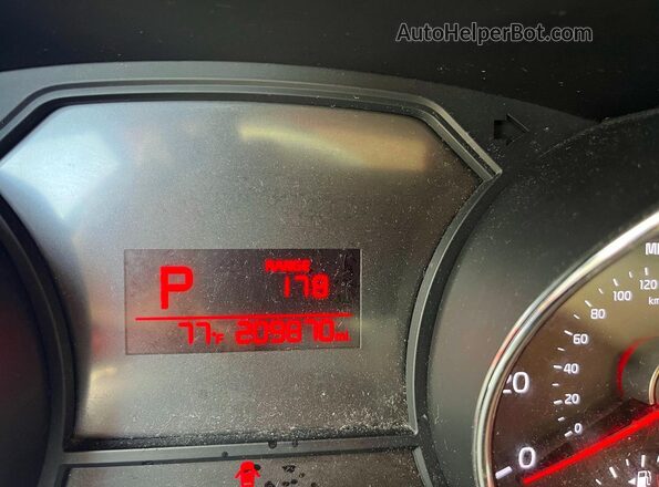KNDMA5C1XJ6403384 2018 KIA SEDONA Silver 