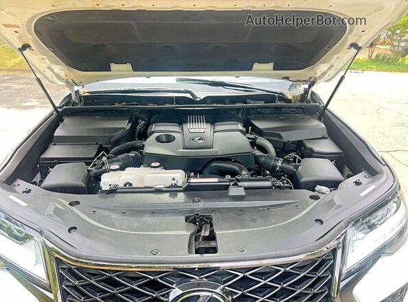 JTJMB7CX5R4065541 2024 LEXUS LX White Առջևի վահանակի տեսք