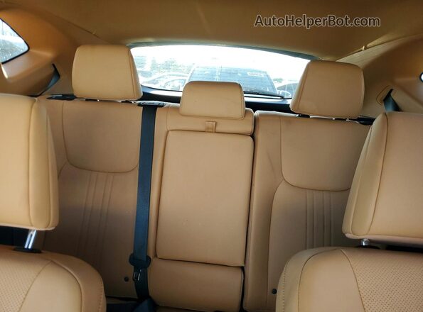 2T2ADCAZ0RC007200 2024 LEXUS NX White Vista interior trasera
