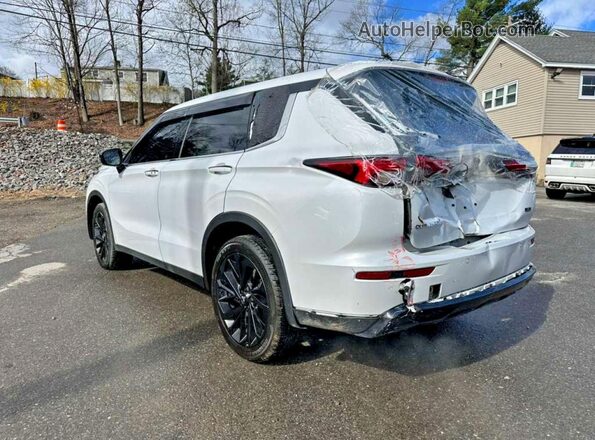 JA4J4VA89RZ065085 2024 MITSUBISHI OUTLANDER White 
