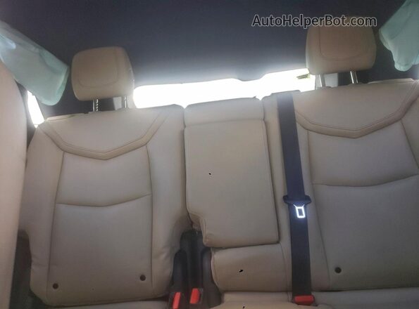 1GYKNARS6HZ138356 2017 CADILLAC XT5 Red Вид задньої частини салону