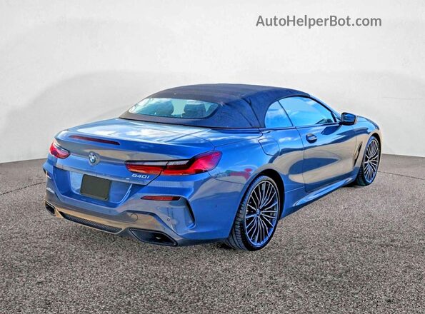 WBADZ2C04MCG06453 2021 BMW 8 SERIES Blue Delantero derecho