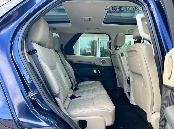 SALRR2RV6JA060070 2018 LAND ROVER DISCOVERY Blue Вид салону спереду