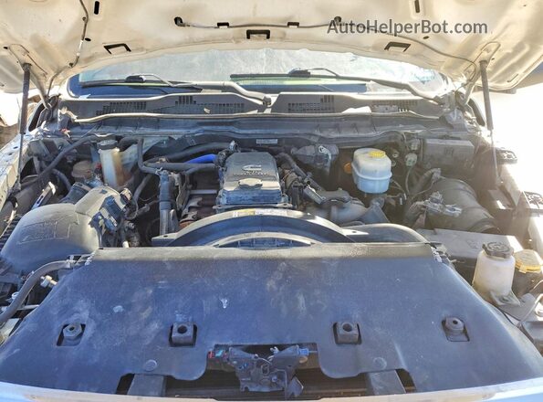 3C63RRKL2HG576797 2017 RAM 3500 White Вид підкапотного простору
