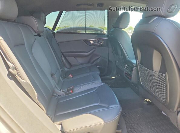 WA1CVAF18KD014559 2019 AUDI Q8 White ძრავის განყოფილების ხედი