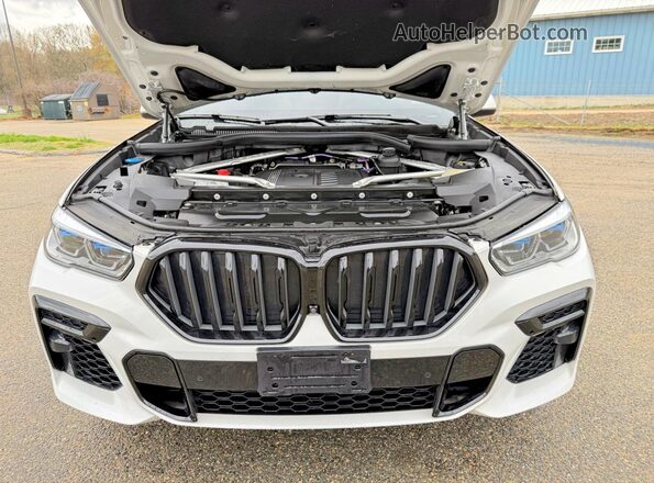 5UXCY6C05P9P51197 2023 BMW X6 White Вид панелі приладів