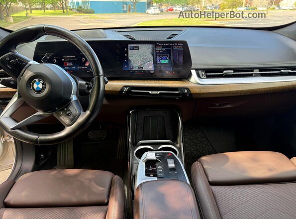 WBX73EF07P5W12917 2023 BMW X1 White Вид щитка приладів