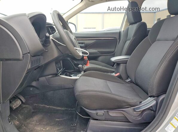 JA4AD2A31LZ047853 2020 MITSUBISHI OUTLANDER Silver Dashboard view