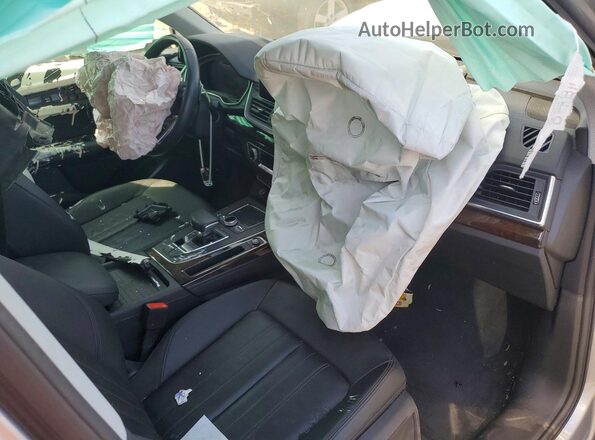 WA1BNAFY6K2096151 2019 AUDI Q5 Gray Вид щитка приладів