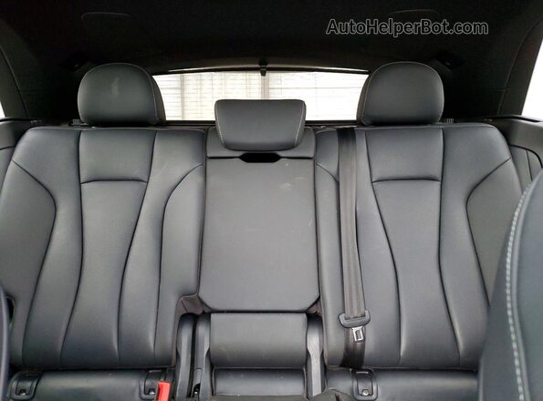 WA1FVBF10KD026871 2019 AUDI Q8 Black Սալոնի հետևի տեսք