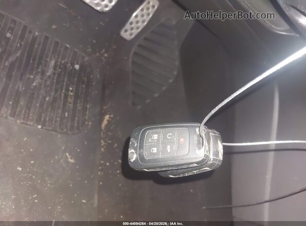 6G3F15RW2GL214284 2016 CHEVROLET SS Красный Вид панели приборов