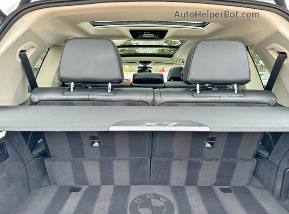 5UX23EM03R9U24321 2024 BMW X7 Белый Вид наклейки с VIN-кодом