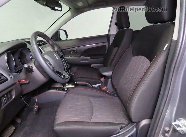 JA4ARUAU5SU003081 2025 MITSUBISHI OUTLANDER Silver 