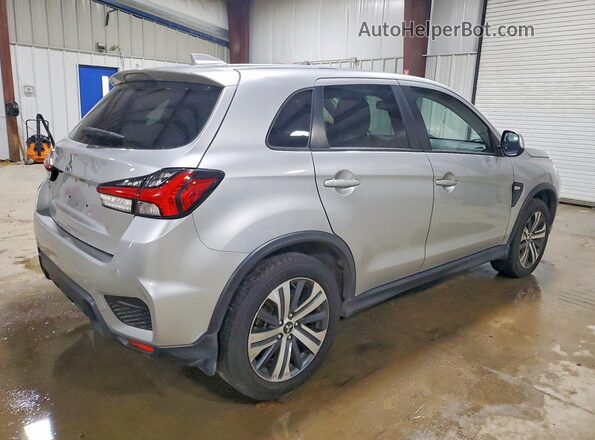 JA4APUAU3NU003137 2022 MITSUBISHI OUTLANDER Silver 