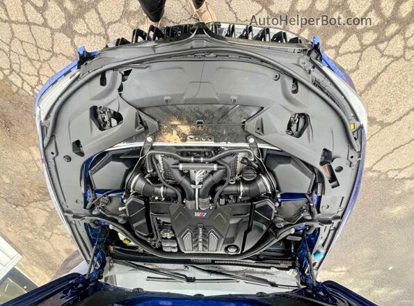 WBSGV0C08PCM43252 2023 BMW M8 Blue Widok deski rozdzielczej