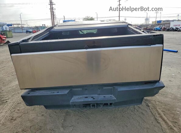 7G2CEHEE4SA062128 2025 TESLA CYBERTRUCK Золотой Вид салона спереди