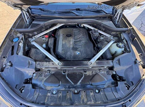 5UXCW2C05L9A03738 2020 BMW X7 Белый Вид салона спереди