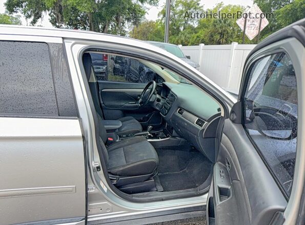 JA4AD3A34JZ001551 2018 MITSUBISHI OUTLANDER Silver 