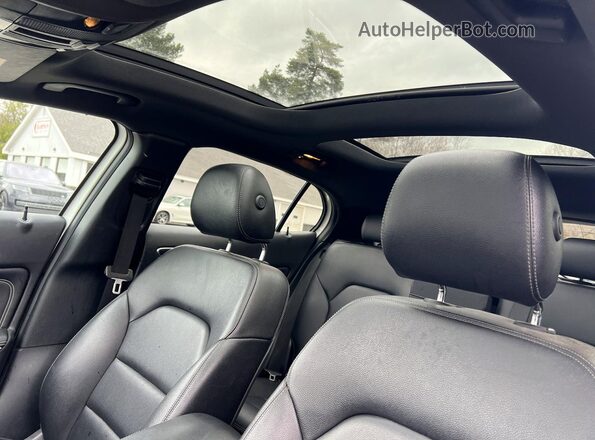 WDCTG4GB0KU004823 2019 MERCEDES-BENZ GLA White Widok tylnych siedzeń