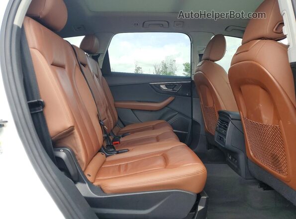 WA1LXAF7XMD014161 2021 AUDI Q7 White Vista del compartimento del motor