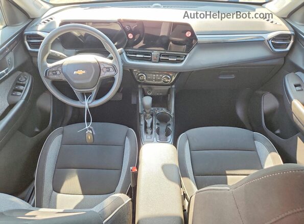 KL79MPSL1TB089014 2026 CHEVROLET TRAILBLAZER Gray Vista del salpicadero