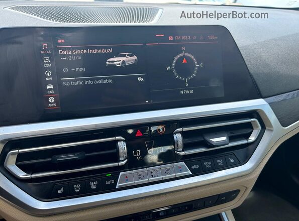 3MW5R7J02M8C01491 2021 BMW 3 SERIES White Vista del compartimento del motor