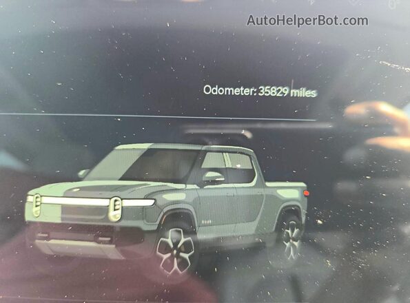 7FCTGAAA1PN023638 2023 RIVIAN R1T Gray Dashboard view