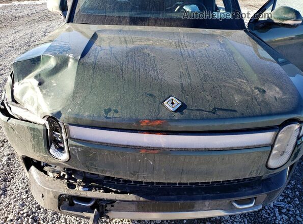 7FCTGAAA3NN015344 2022 RIVIAN R1T Green Rear interior view