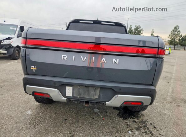 7FCTGAAA5NN005768 2022 RIVIAN R1T Gray Vista trasera