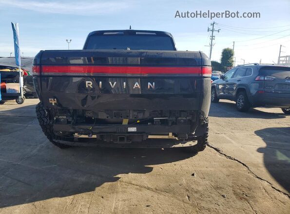 7FCTGAAL1NN009723 2022 RIVIAN R1T Black Rear view