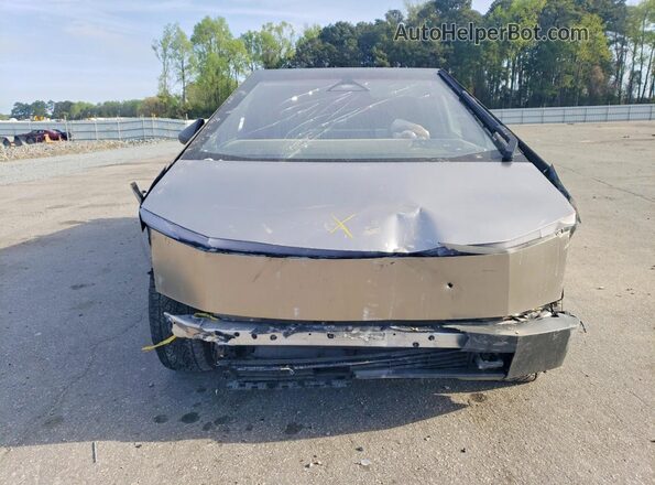 7G2CEHED3SA075055 2025 TESLA CYBERTRUCK Серебряный Вид спереди