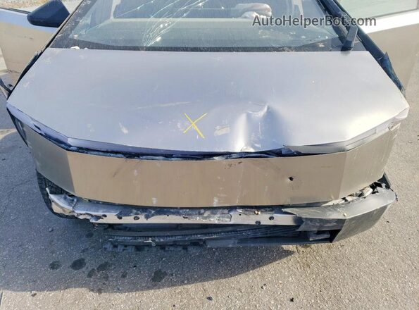 7G2CEHED3SA075055 2025 TESLA CYBERTRUCK Серебряный Вид подкапотного пространства