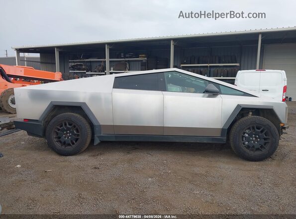 7G2CEHED4RA049784 2024 TESLA CYBERTRUCK Серый Панорамный вид салона 360°