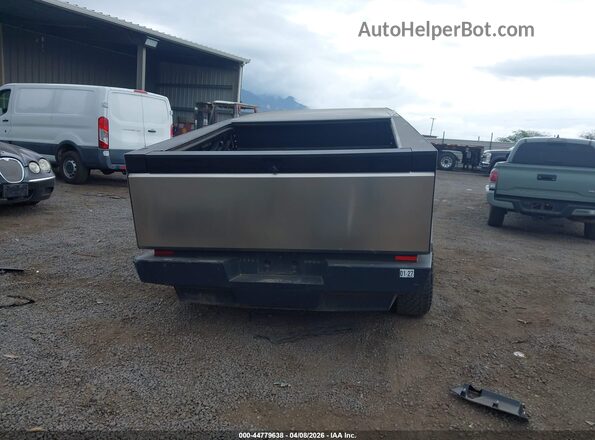7G2CEHED4RA049784 2024 TESLA CYBERTRUCK Серый 