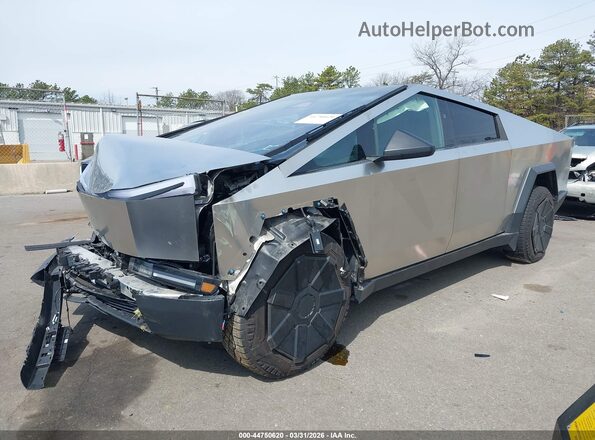 7G2CEHED4SA060001 2025 TESLA CYBERTRUCK Silver Przód lewy