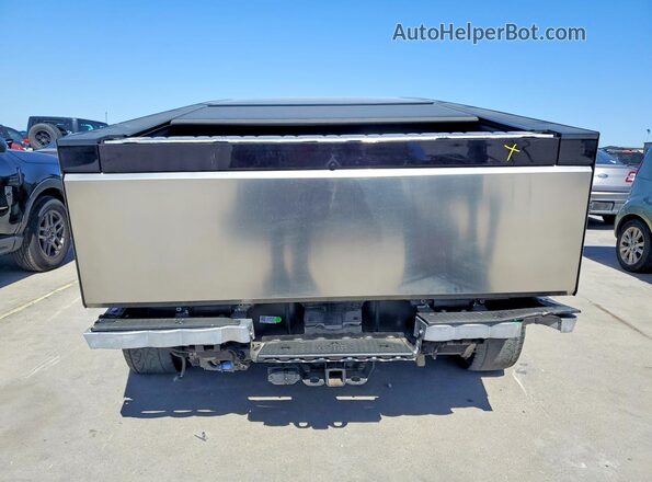 7G2CEHED5RA050362 2024 TESLA CYBERTRUCK Beige Вид ззаду