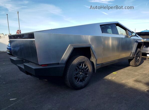 7G2CEHED5SA075817 2025 TESLA CYBERTRUCK Silver Հետևի աջ