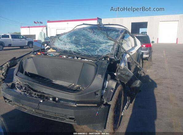 7G2CEHED6RA037068 2024 TESLA CYBERTRUCK Silver Vista frontal