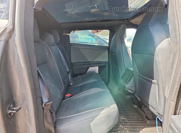 7G2CEHED7SA080663 2025 TESLA CYBERTRUCK Серебряный Вид задних сидений