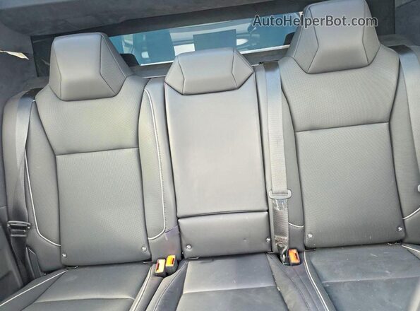 7G2CEHEDXRA003232 2024 TESLA CYBERTRUCK Silver Rear interior view