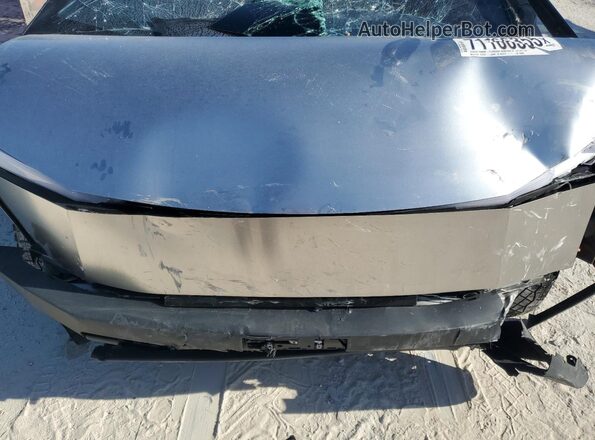 7G2CEHEE1RA049685 2024 TESLA CYBERTRUCK Silver Շարժիչի բաժամունքի տեսք